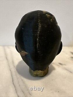 Buste en bois sculpté à la main d'art populaire ancien, art peint éclaboussé, pièce unique, figure masculine