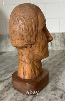 Buste en chêne sculpté à la main de George Washington, art populaire vintage des années 1800 sur socle en noyer
