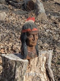 Buste indien en bois sculpté à la main, art populaire amérindien antique