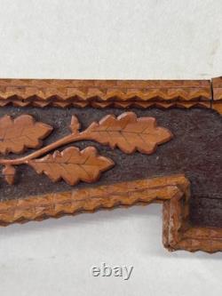 Cadre en bois sculpté de style tramp art antique grand 1890 Art populaire fin