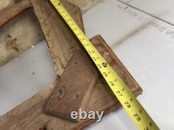Cadre en bois sculpté de style tramp art antique grand 1890 Art populaire fin