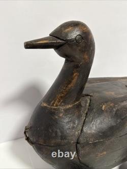 Canard en bois sculpté à la main antique sur roues, art populaire avec compartiment secret/Lire