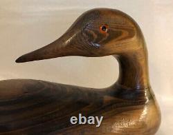 Canard leurre en bois sculpté à la main / Signé par l'artiste en 1995 / Une beauté