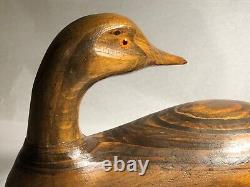 Canard leurre en bois sculpté à la main / Signé par l'artiste en 1995 / Une beauté
