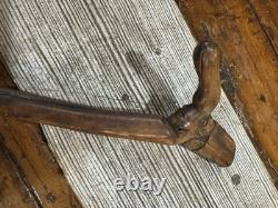 Canne de marche en bois sculpté à la main, art populaire antique. USA. Homme au grand nez.