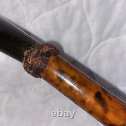 Canne de marche vintage en bois/horn sculpté d'art populaire antique, bouton de swagger 36.5 #fh