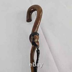 Canne en bois sculptée à la main, art populaire ancien, homme à la barbe tourbillonnante