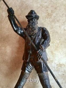 Chapeau D'art Populaire De Noyer Sculpté Antique, Gustav Vasa, Crochets De Corne De Chèvre