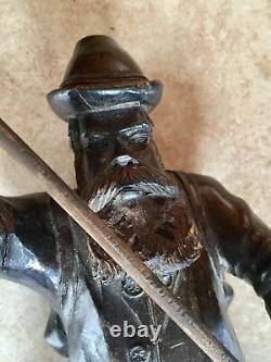 Chapeau D'art Populaire De Noyer Sculpté Antique, Gustav Vasa, Crochets De Corne De Chèvre