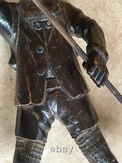 Chapeau D'art Populaire De Noyer Sculpté Antique, Gustav Vasa, Crochets De Corne De Chèvre