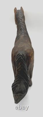 Cheval en bois sculpté à la main vintage de 11 pouces avec des yeux en verre