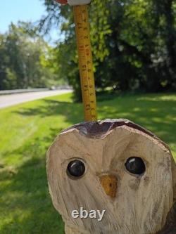 Chouette hulotte en cèdre sculptée à la tronçonneuse, unique