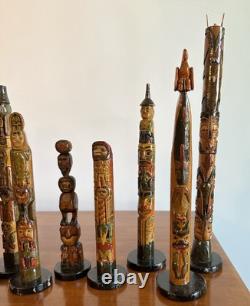 Collection de Totems Anciens en Bois Sculpté et Peints à la Main - Une Folklore Étonnante
