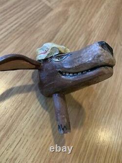Connie Roberts Caw Wood Sculpté Big Bad Wolf Whistle Folk Art Figurine Whistle