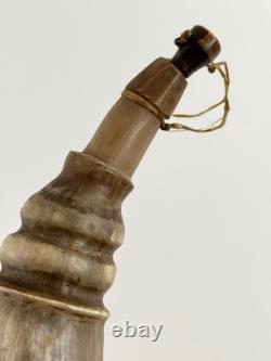 Corne à poudre sculptée d’art populaire vintage SNAKE soleil REGARD lune Mel Casson