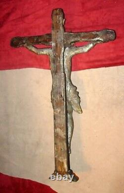 Croix murale antique du 20e siècle sculptée à la main - Art populaire du Christ - Santos - Bultos - années 1800