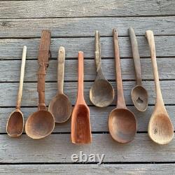 Cuillère en bois et lot de 8 cuillères antiques et vintage en art populaire primitif sculpté en bois