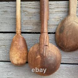 Cuillère en bois et lot de 8 cuillères antiques et vintage en art populaire primitif sculpté en bois