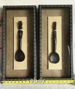 Cuillère en bois foncé sculptée à la main d'art populaire africain dans un cadre shadow box (ensemble de 2)