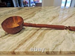 Cuillère en bois sculptée à la main, antique amérindienne ou d'art populaire