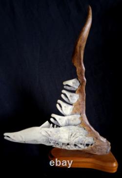 DÉTAILLÉ Alaska signé Hd Sculpté Corne Art Populaire Sculpture scène de Poisson Saumon