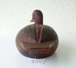 Déco de canard en bois signé Ketchum 44, sculptée à la main, art populaire vintage.