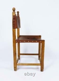 Ensemble De Six Chaises À Manger En Cuir Et Chêne Sculptés D'art Populaire Hongrois