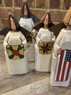 Ensemble d'anges en bois sculptés à la main Hollins & Hollins Folk Art