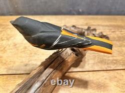 Ensemble de 2 Oiseaux en Art Populaire Sculptés et Peints à la Main sur Branches de Bois Flotté - Accroche Murale