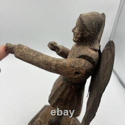 Figure d'ange en bois sculpté à la main avec ailes en métal, art populaire, Santos, colonial espagnol