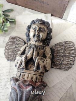 Figure d'ange en bois sculpté polychrome vintage, putti priant, art populaire