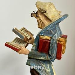 Figure d’érudit vintage en bois sculpté à la main sur des livres, statue d’art populaire de 14 cm