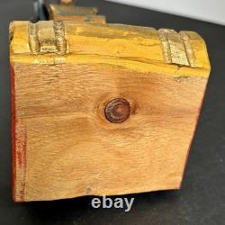 Figure d’érudit vintage en bois sculpté à la main sur des livres, statue d’art populaire de 14 cm