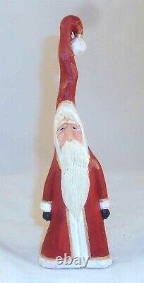 Figure de Père Noël en bois peint polychrome sculptée à la main par Doug Shaw