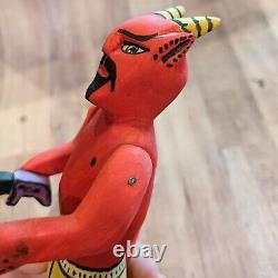 Figure de diable rouge en bois sculpté avec couteau Statue d'art populaire mexicain 10