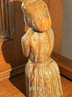 Figure de proue en bois sculpté de l'art populaire maritime ancien