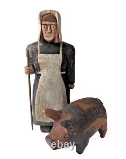 Figures d'art populaire en bois sculpté ancien / vintage Femme amish ou mennonite avec cochon