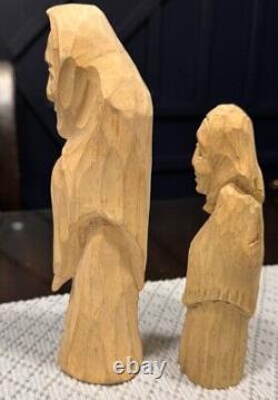 Figures d'art populaire polonais par Jan Pawlowski, sculptées à la main, signées et datées 1986