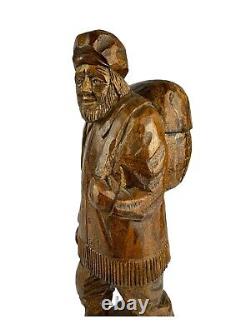 Figurine Sculptée à la Main de l'Artiste Folk Canadien Gaston Turcotte Signée, Manque un Bâton