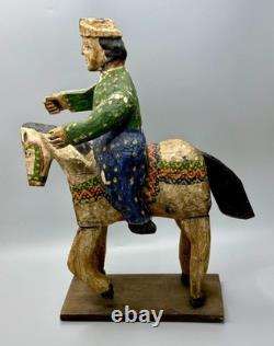 Figurine de cavalier en bois sculpté et peint, art populaire guatémaltèque vintage, 17 pouces
