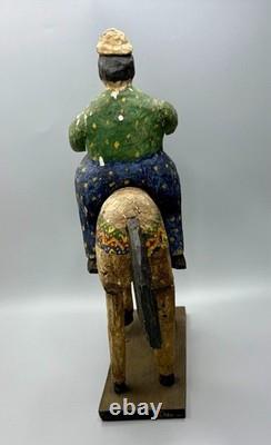 Figurine de cavalier en bois sculpté et peint, art populaire guatémaltèque vintage, 17 pouces
