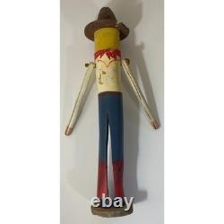 Figurine de cowboy en bois sculpté vintage art populaire bottes chapeau bandana Americana Western