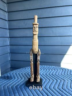Figurine de danse antique en bois sculpture d'art populaire vers 1930 haute avec support