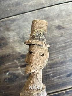 Figurine de danse antique en bois sculpture d'art populaire vers 1930 haute avec support