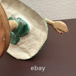 Figurine de femme en bois peint sculptée à la main vintage, poupée d’art populaire, figurine primitive