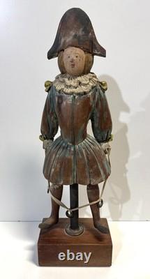 Figurine en bois sculpté de bouffon de cour d’art populaire italien vintage Sarreid Ltd.