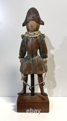 Figurine en bois sculpté de bouffon de cour d’art populaire italien vintage Sarreid Ltd.