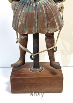 Figurine en bois sculpté de bouffon de cour d’art populaire italien vintage Sarreid Ltd.