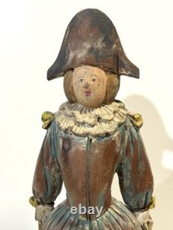 Figurine en bois sculpté de bouffon de cour d’art populaire italien vintage Sarreid Ltd.