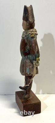 Figurine en bois sculpté de bouffon de cour d’art populaire italien vintage Sarreid Ltd.